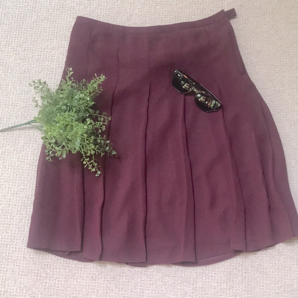 H & M pleated knee length skirt